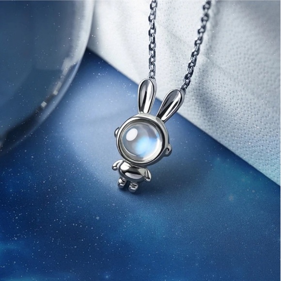 NIP/Super Cute Moonstone Bunny Necklace - Picture 5 of 5